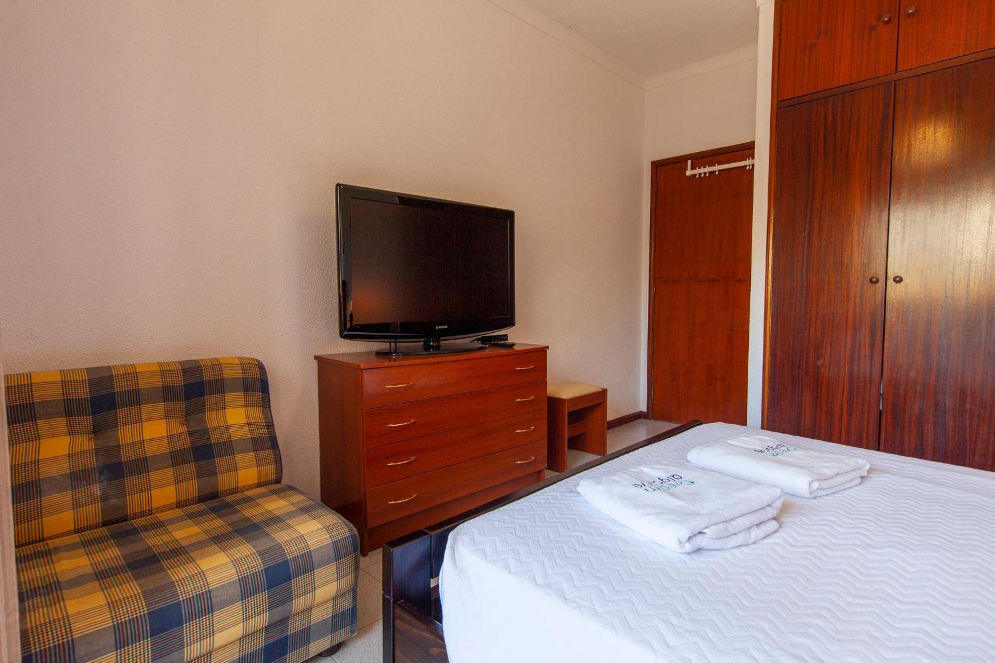Praia Da Rocha Beach Retreat Портиман Стая снимка